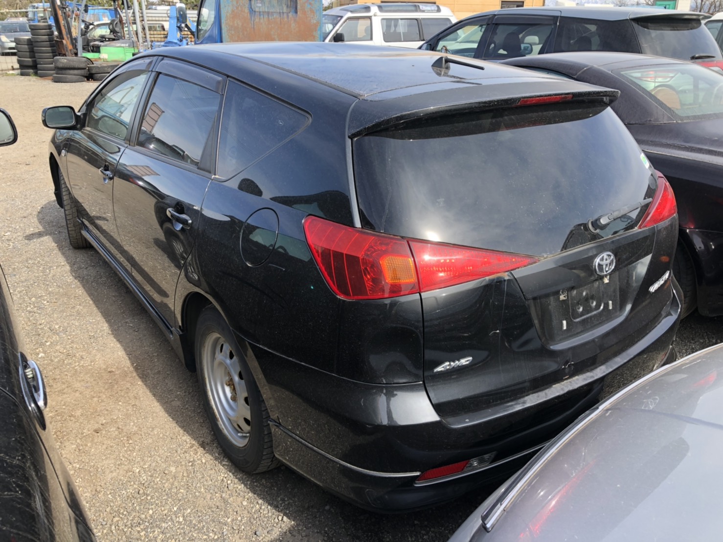 back of car AZT246 - 2004 Toyota CALDINA 4WD - BLACK