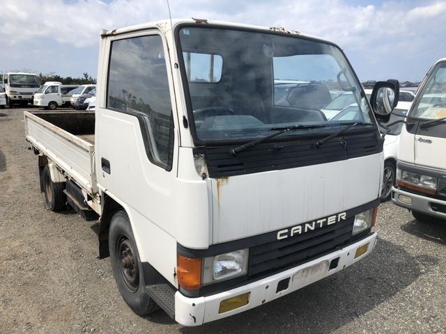 front of car FE300B - 1985 Mitsubishi CANTER  - WHITE