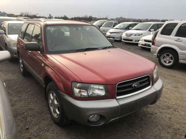 front of car SG5 - 2004 Subaru FORESTER  - RED