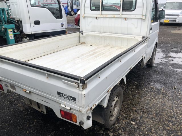 back of car DA63T - 2003 Suzuki CARRY 4WD - WHITE