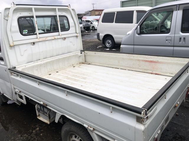 38490997 of car DA63T - 2003 Suzuki CARRY 4WD - WHITE