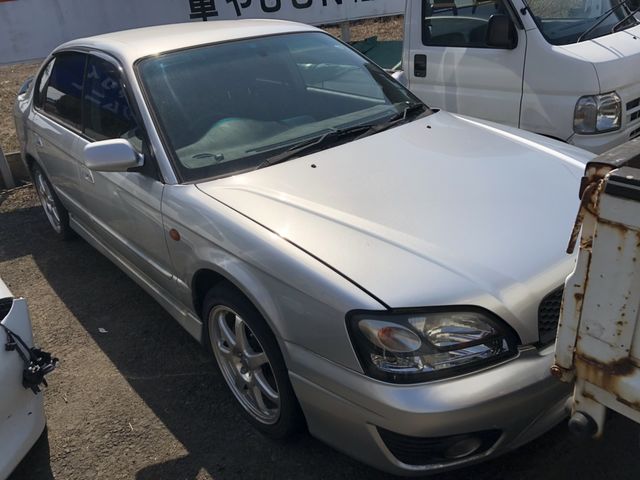 front of car BE5 - 2002 Subaru LEGACY B4 - SILVER