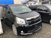 front photo of car ZRR75 - 2010 Toyota NOAH  - BLACK