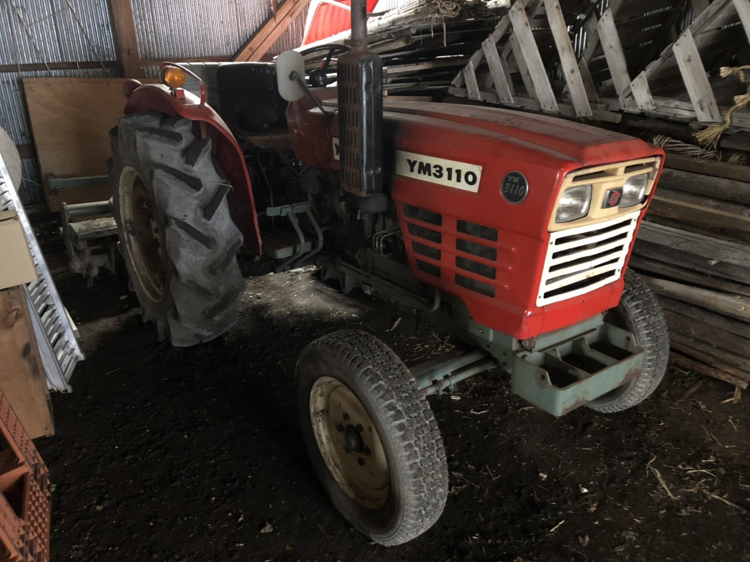 front of car YM3110 - 1979 YANMAR 3110  - RED