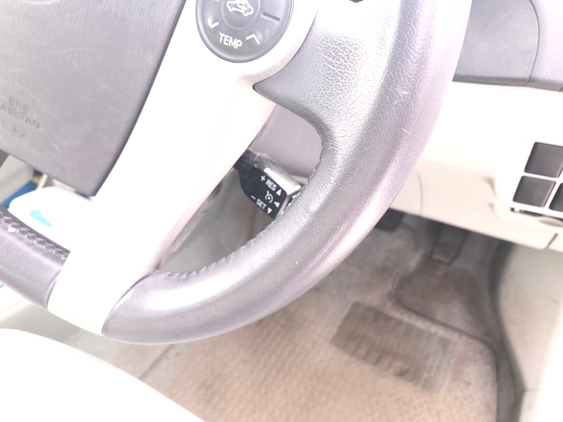 inside of car ZVW30 - 2009 Toyota PRIUS G TOURING SELECTION  - PEARL WHITE 