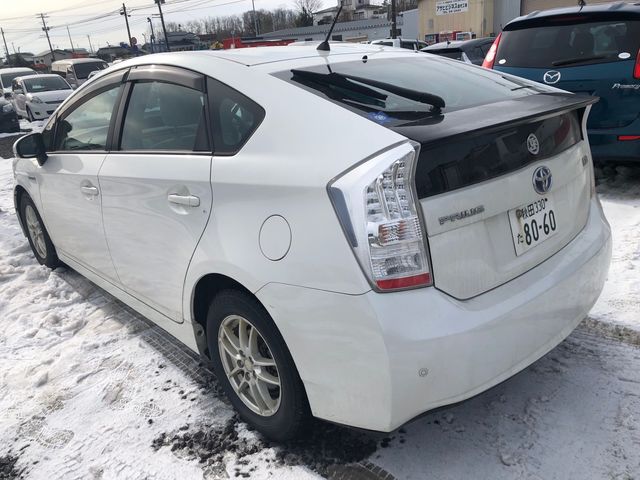 back of car ZVW30 - 2009 Toyota PRIUS G TOURING SELECTION  - PEARL WHITE 