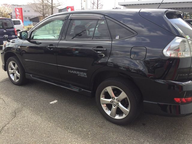 back of car MHU38 - 2005 Toyota HARRIER HYBRID PREMIUM S PKG  - BLACK