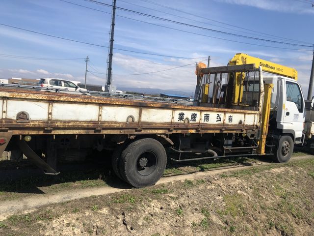 back of car NRR33K1 - 1996 Isuzu JUSTON CRANE TRUCK  - WHITE