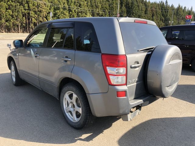 back of car TD54W - 2007 Suzuki ESCUDO  - GREY