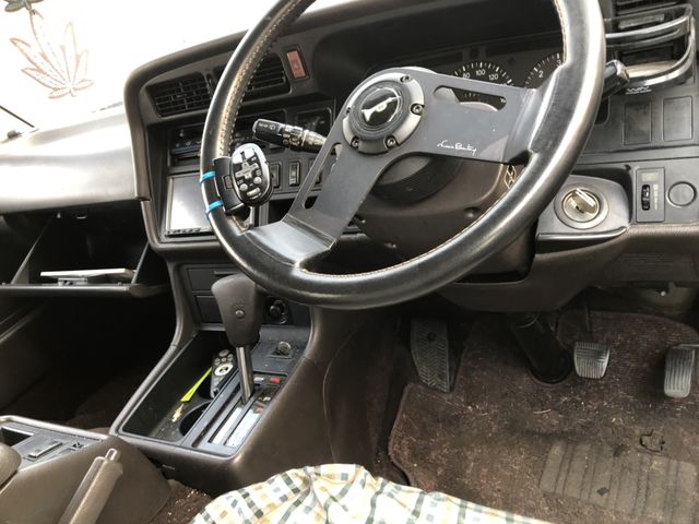 inside of car KZH106 - 1995 Toyota HIACE WAGON  - GRAY