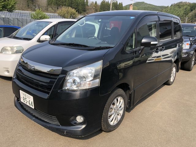 39078849 of car ZRR75 - 2009 Toyota NOAH Si - BLACK