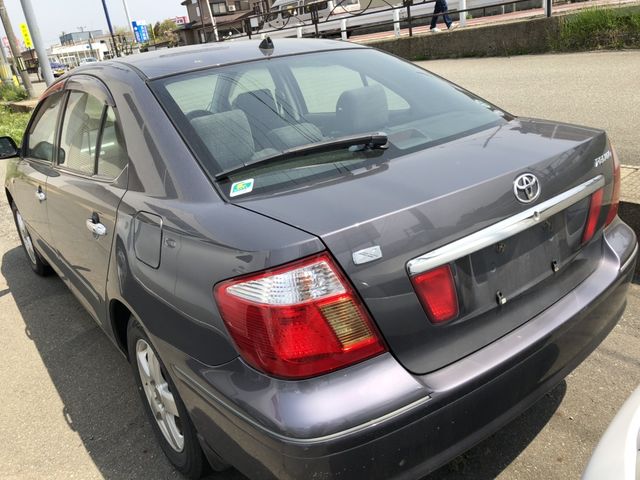 back of car ZZT240 - 2003 Toyota PREMIO A18 G PACKAGE LTD - GREY