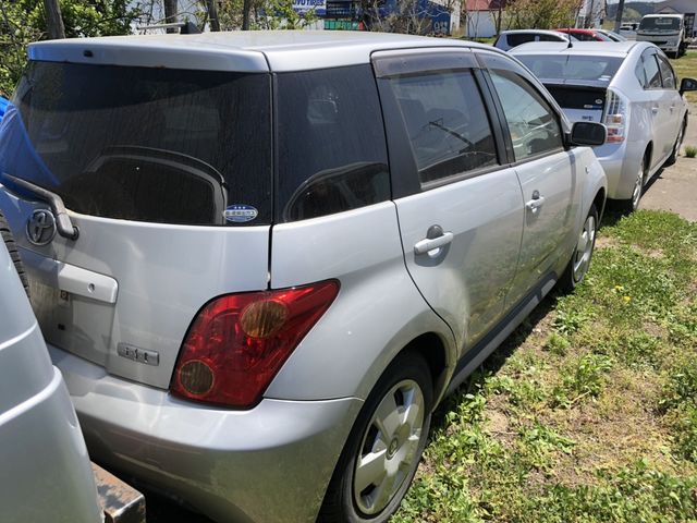 back of car NCP65 - 2003 Toyota IST 1.5F - SILVER