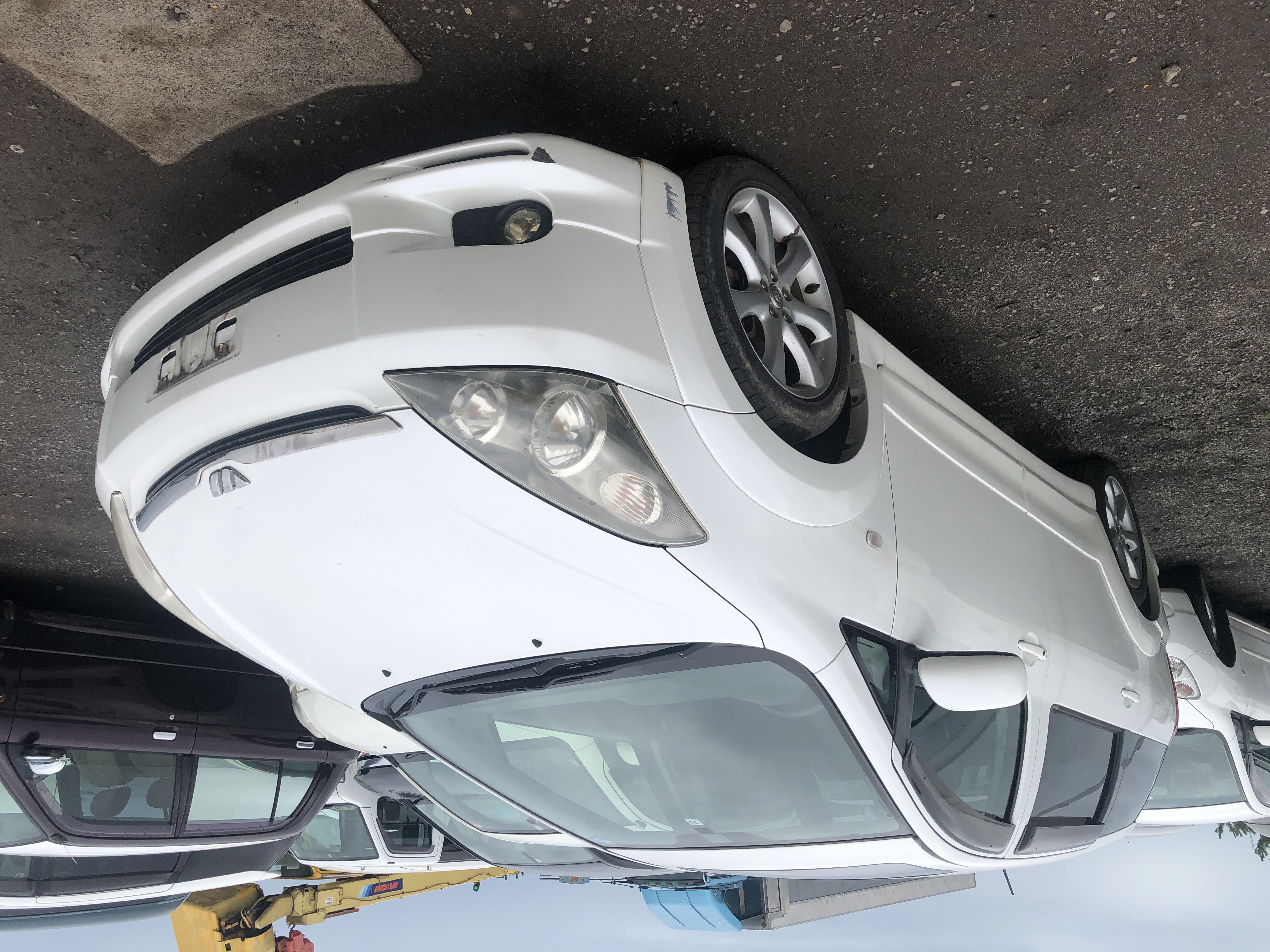 front of car ANE11 - 2003 Toyota WISH Z - PEARL WHITE